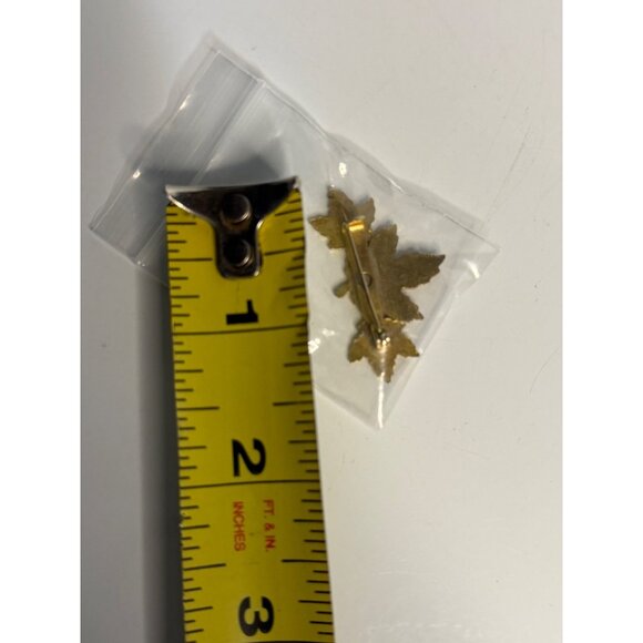 Vintage Niagara Falls Canada Enamel Maple Leaf Brooch Autumn Souvenir Pin 1.5" - Picture 4 of 4